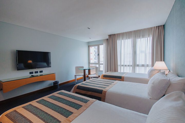 Room 21 of 80