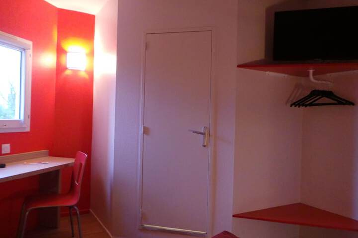 Room 4 of 26
