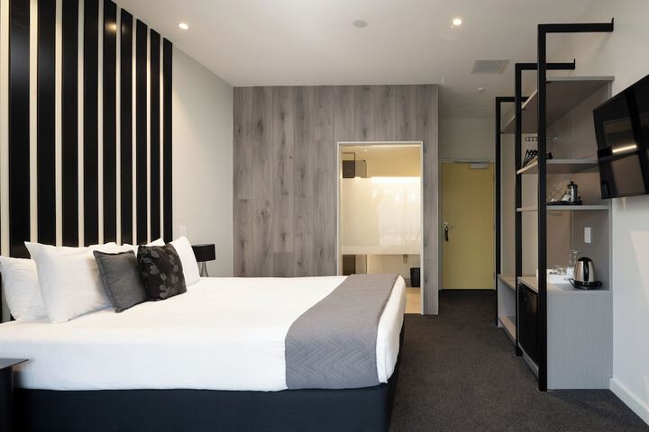 Room 44 of 81