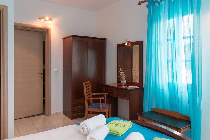 Room 26 of 195