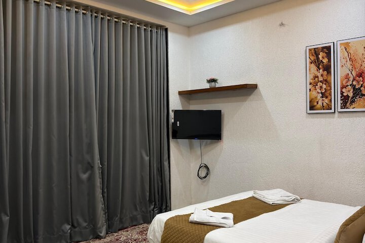 Room 30 of 83