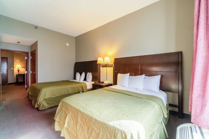 1 King Bed Suite (15 of 33)