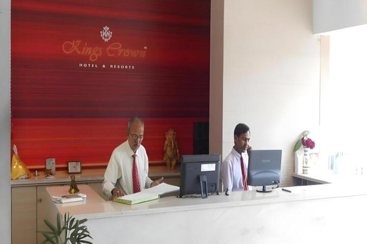 Kings Crown Hotel (VIP Road)
