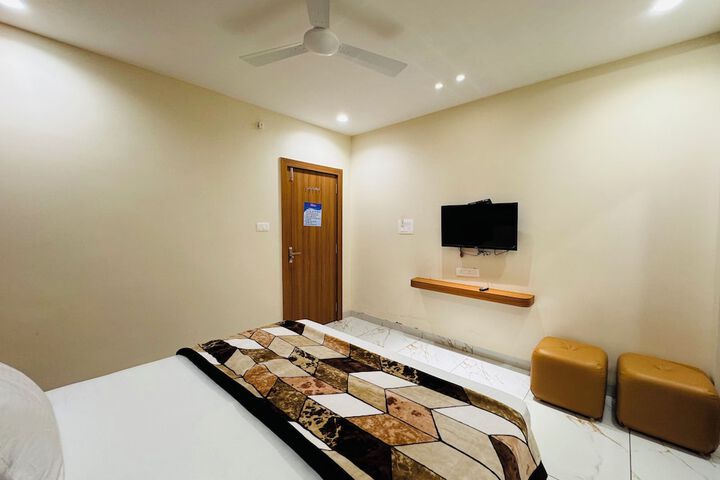 Room 7 of 38