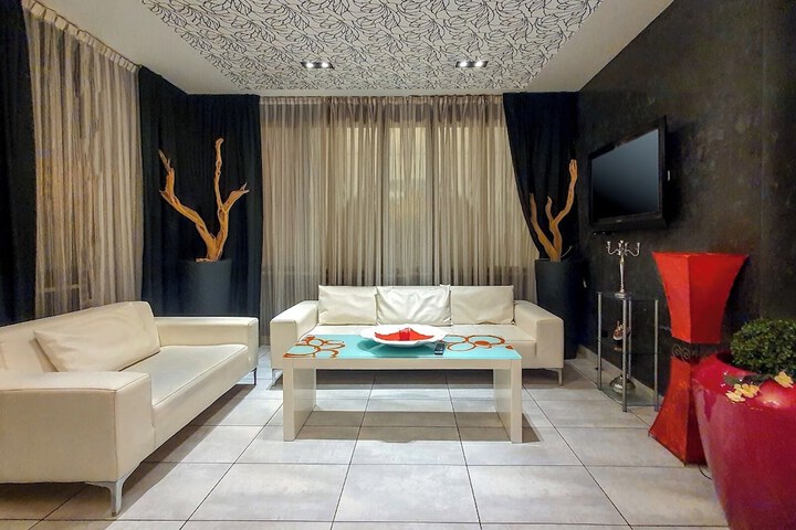 Hotel Interior 7 of 27