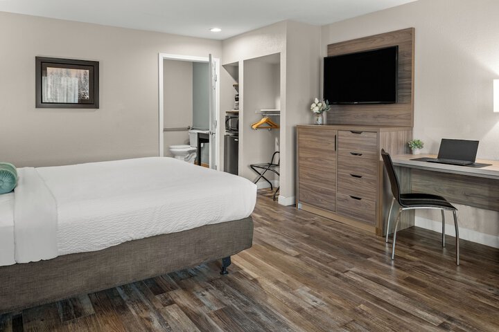 Room 14 of 50