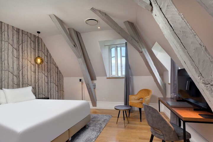 Room 20 of 69