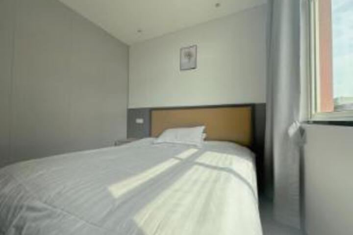 Room 7 of 7