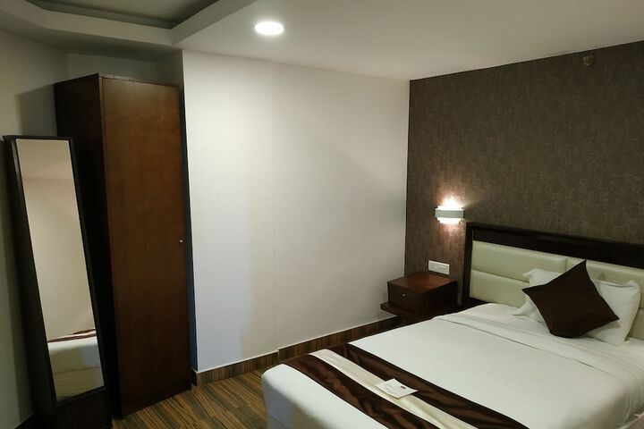 Room 19 of 82
