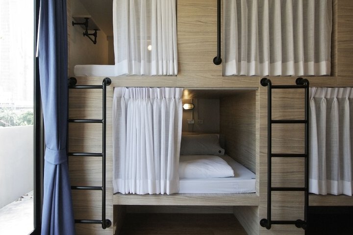Room 6 of 30