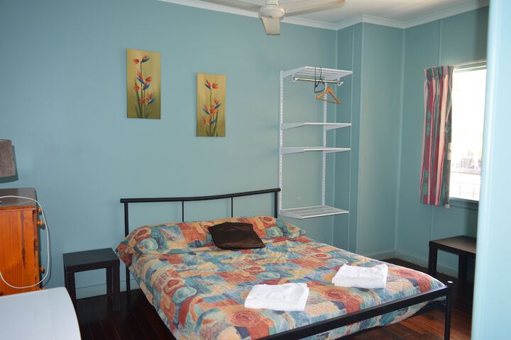 Room 16 of 25