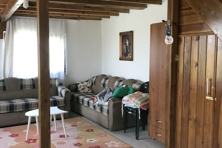 Room 4 of 41