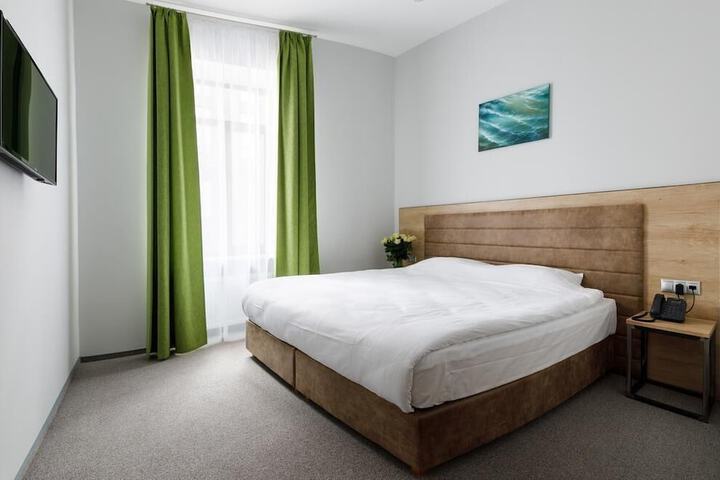 Room 4 of 34