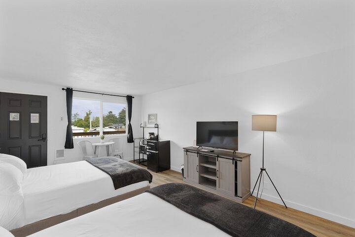 Room 17 of 44
