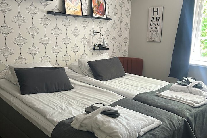 Room 13 of 65