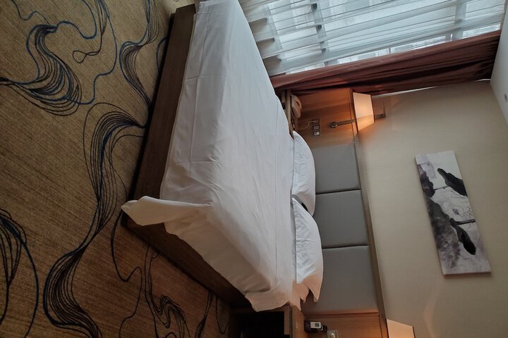 Room 12 of 92