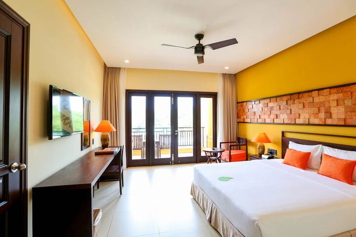 Room 25 of 138