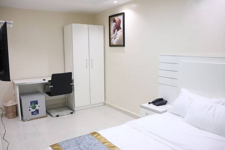 Room 5 of 31