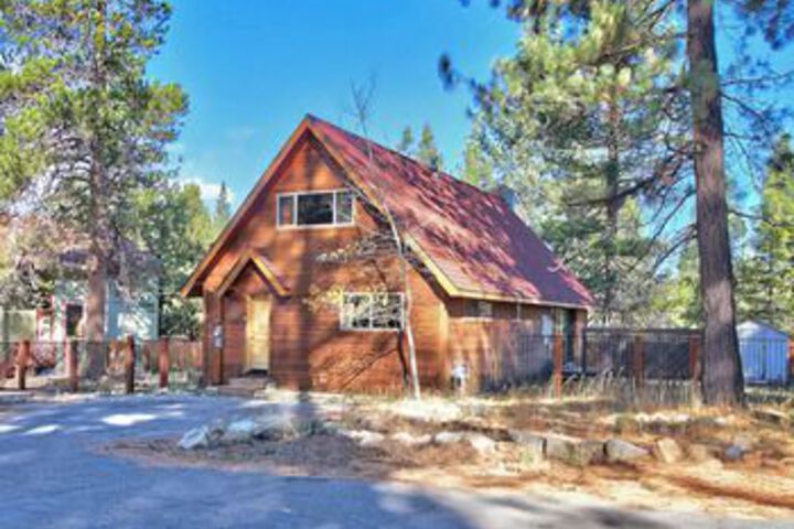 Exterior of The Pine Cone Retreat