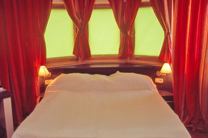 Room 4 of 35