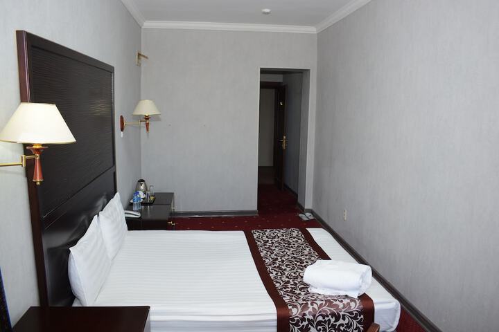Image of White House Hotel