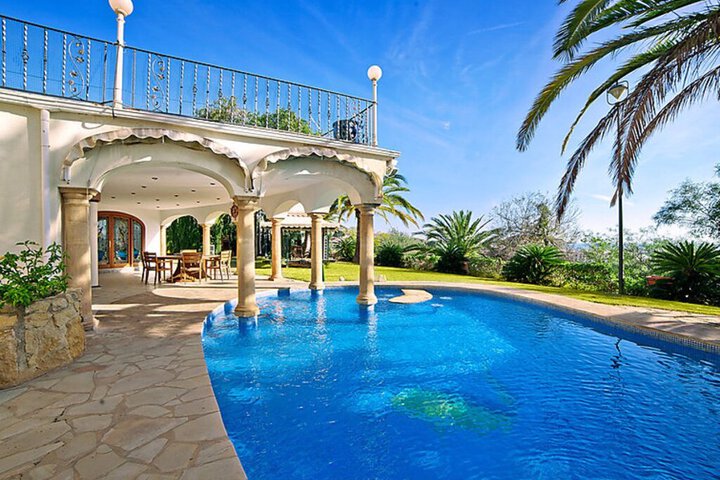 Pool 17 of 24