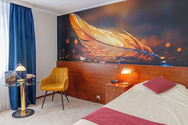 Room 11 of 45