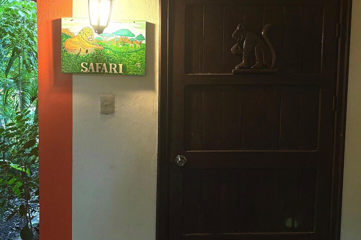 Room 84 of 160