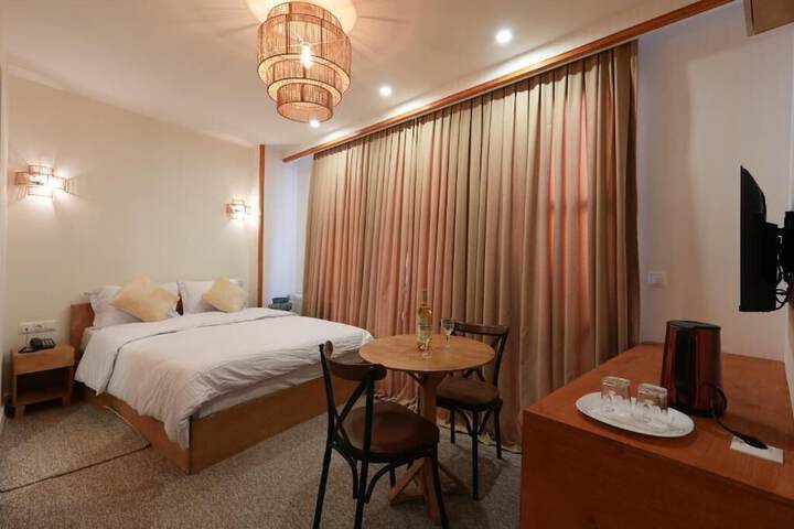 Room 9 of 42
