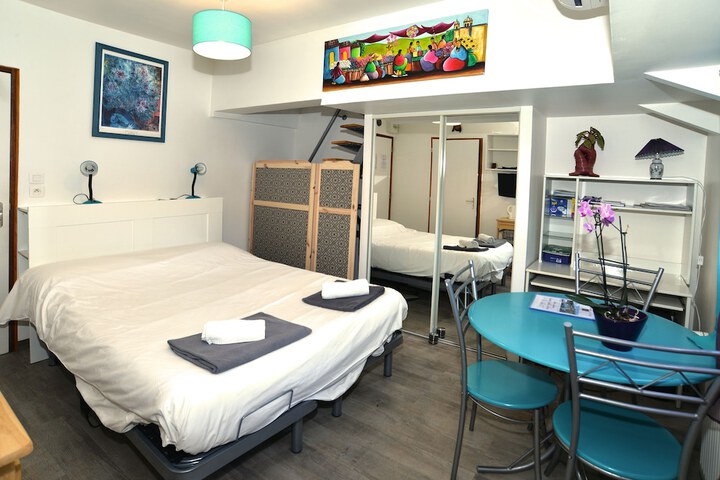 Room 10 of 51