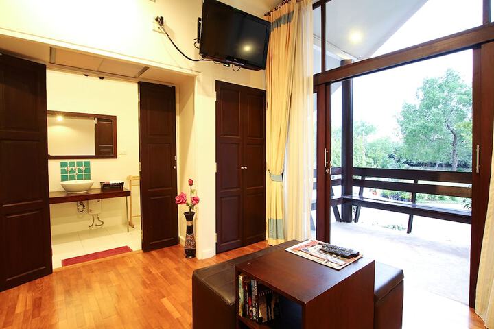Room 15 of 49
