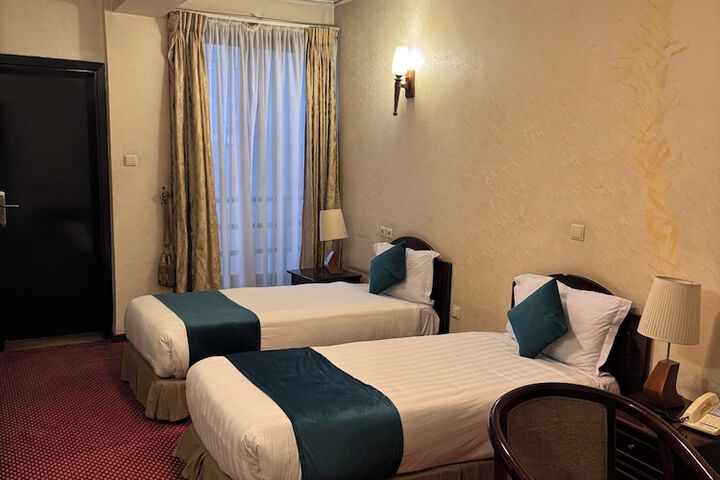Room 7 of 25