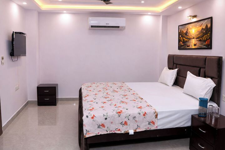 Room 5 of 7