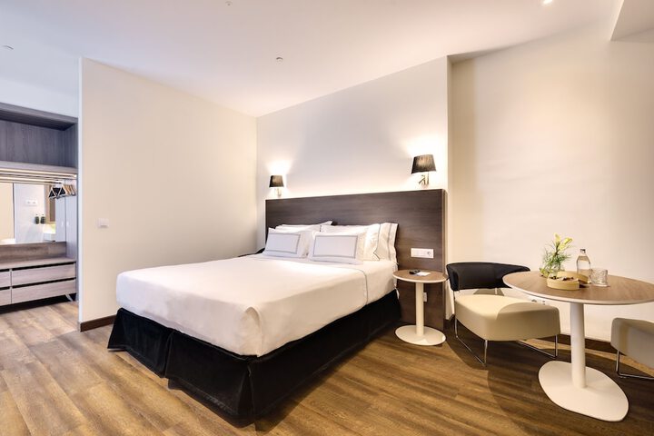 Room 28 of 127