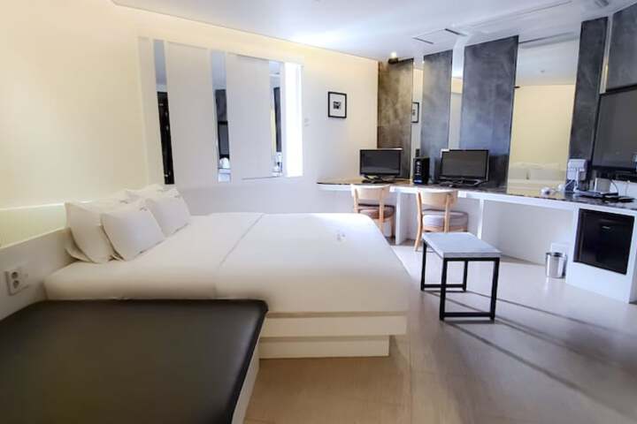Room 20 of 89