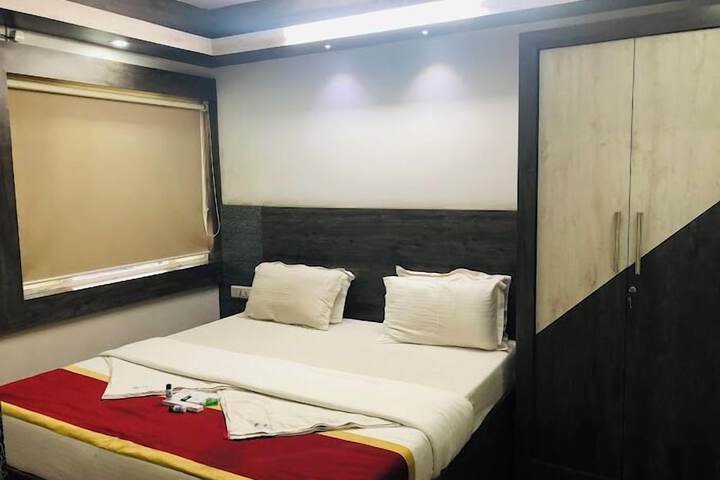 Room 15 of 20