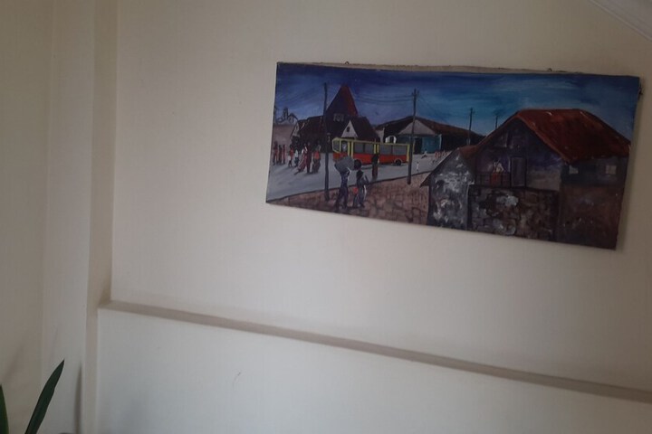 Room 12 of 28
