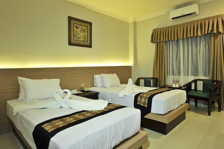 Room 6 of 35