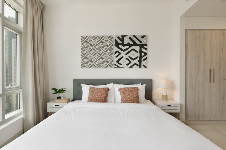Room 10 of 26
