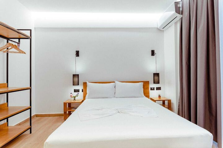 Room 27 of 88