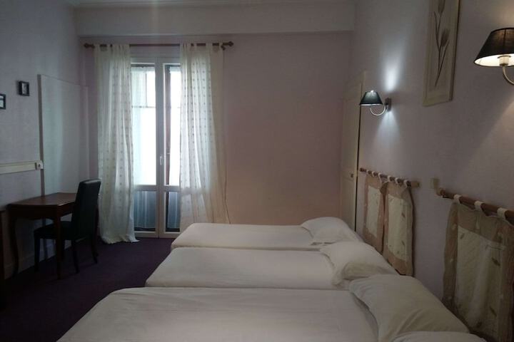 Room 14 of 35
