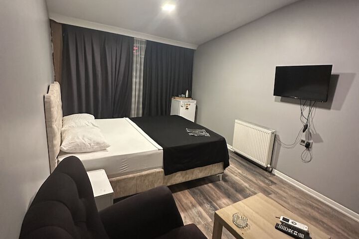 Room 5 of 56