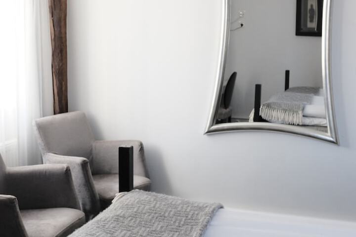Room 12 of 70