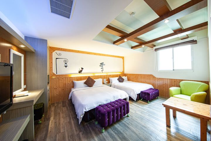 Room 15 of 32