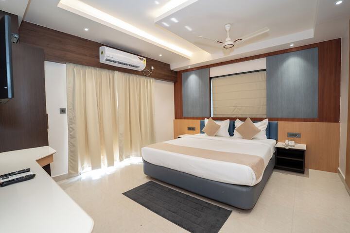 Room 43 of 174