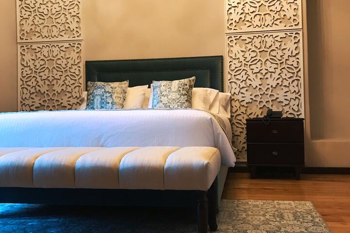 Room 9 of 74