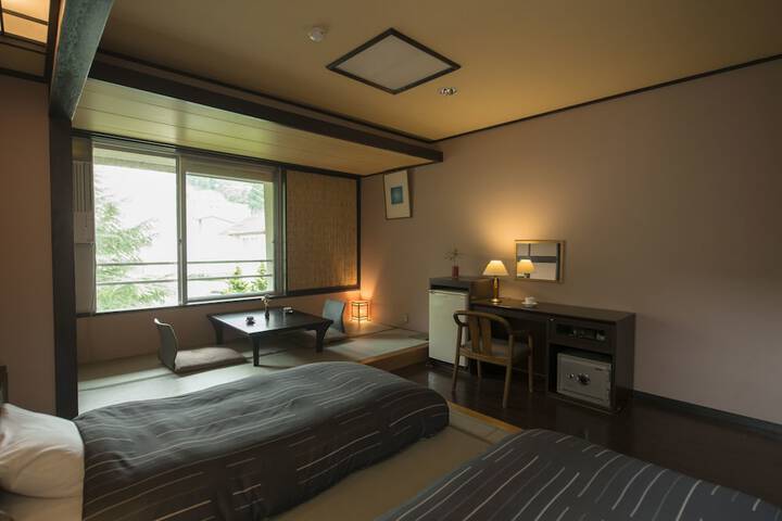 Room 22 of 61