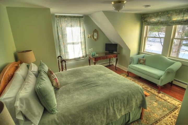 Room 16 of 24