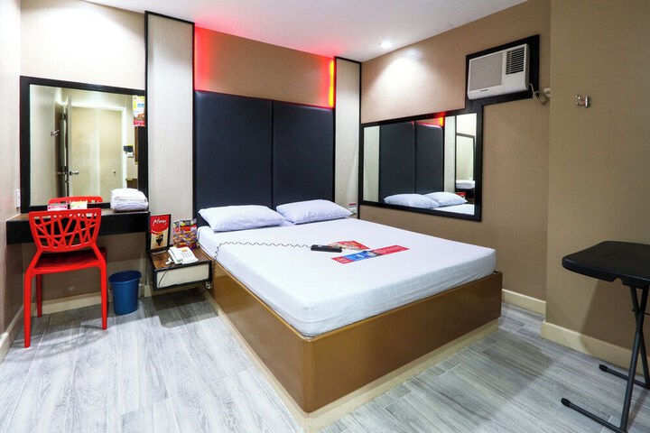 Room 14 of 29