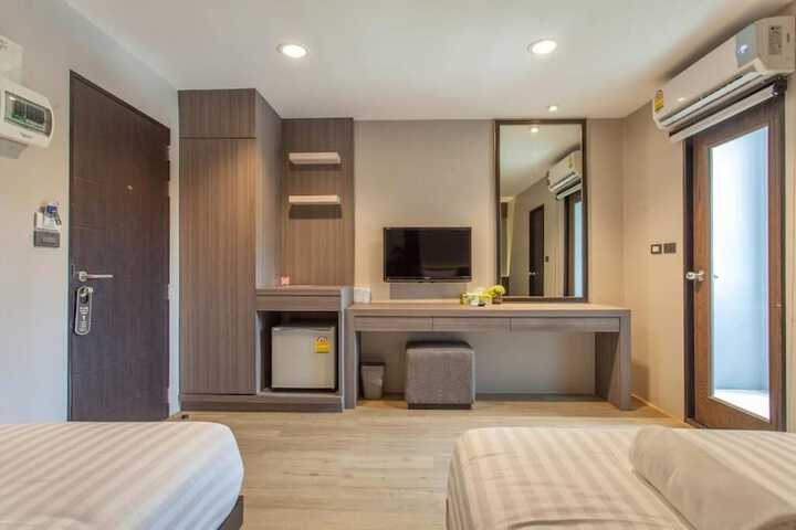 Room 25 of 50